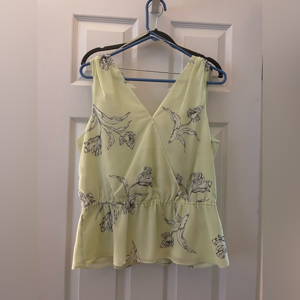 Banana Republic shell - new with tags